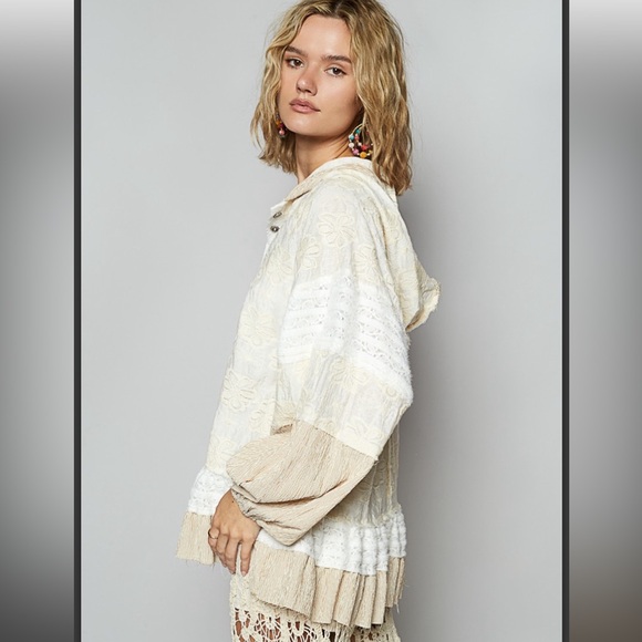 POL Tops - 731 ❤️POL OVERSIZED CROCHET HOODED TOP